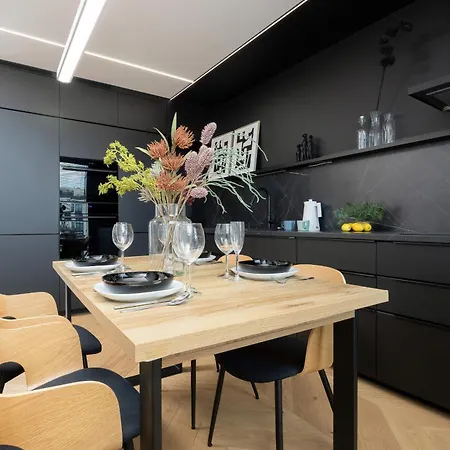 Zoliborz Lux With Parking And Balcony By Renters Prestige Appartamento
