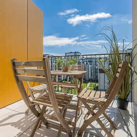 Zoliborz Lux With Parking And Balcony By Renters Prestige Appartamento