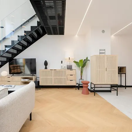 Zoliborz Lux With Parking And Balcony By Renters Prestige Варшава