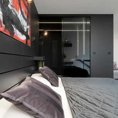 Zoliborz Lux With Parking And Balcony By Renters Prestige Апартаменти