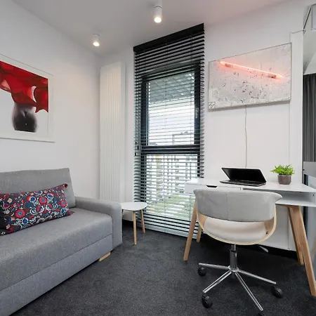 Zoliborz Lux With Parking And Balcony By Renters Prestige Апартаменти Варшава